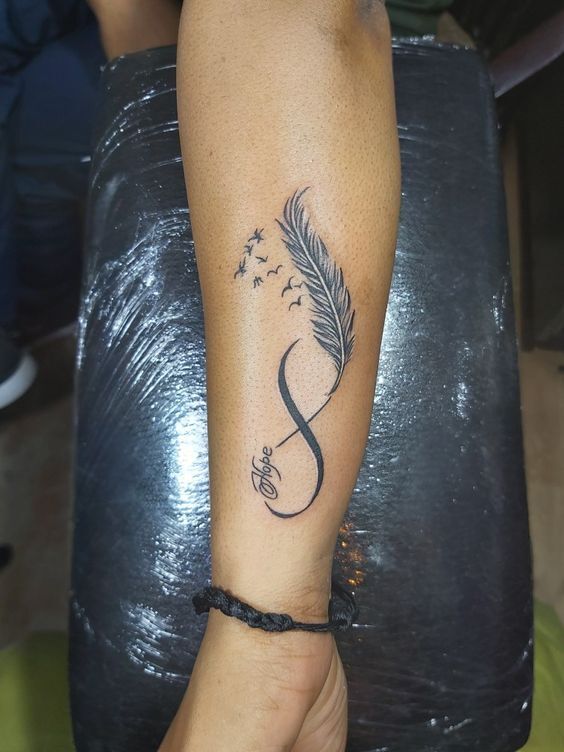 tattoo hình vô cực trên tay cực nghệ thuật