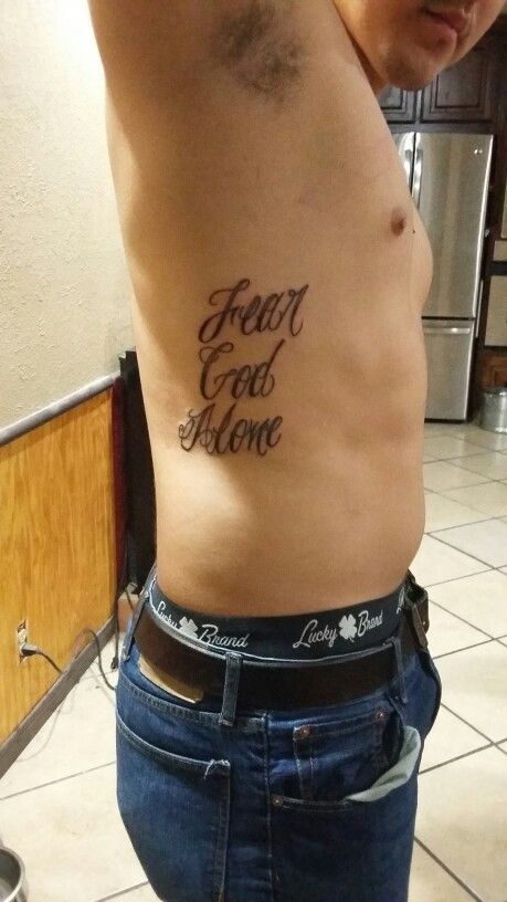 hình tattoo bên cạnh sườn mẫu chữ ý nghĩa
