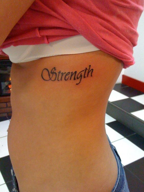 hình tattoo mẫu chữ trên mạn sườn