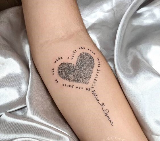 hình xăm trái tim nhỏ có khẩu hiệu Top 200 hình xăm cute dễ thương cho nam và nữ - Genztattoo