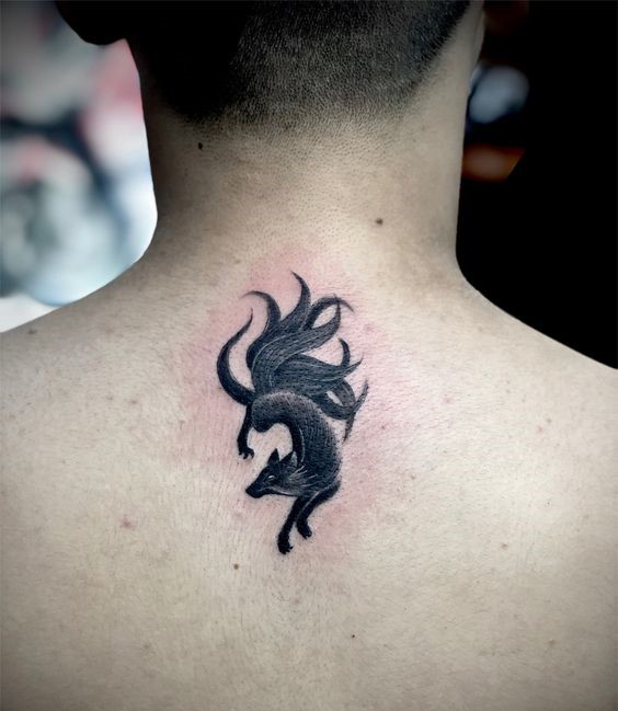 hình xăm con cáo nhỏ ở sau gáy Top 200 hình xăm cute dễ thương cho nam và nữ - Genztattoo