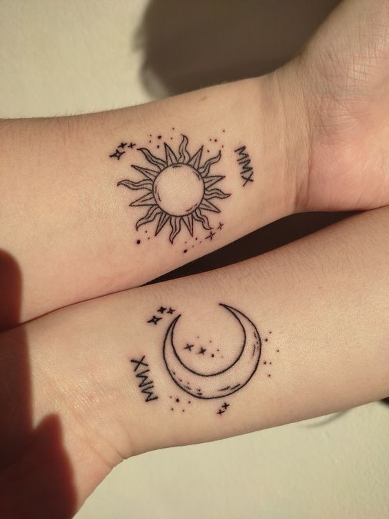 hình xăm mặt trời và mặt trăng nhỏ Top 200 hình xăm cute dễ thương cho nam và nữ - Genztattoo