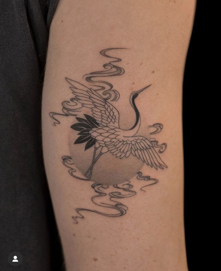 tattoo con hạc đầy nghệ thuật tattoo con hạc đầy nghệ thuật