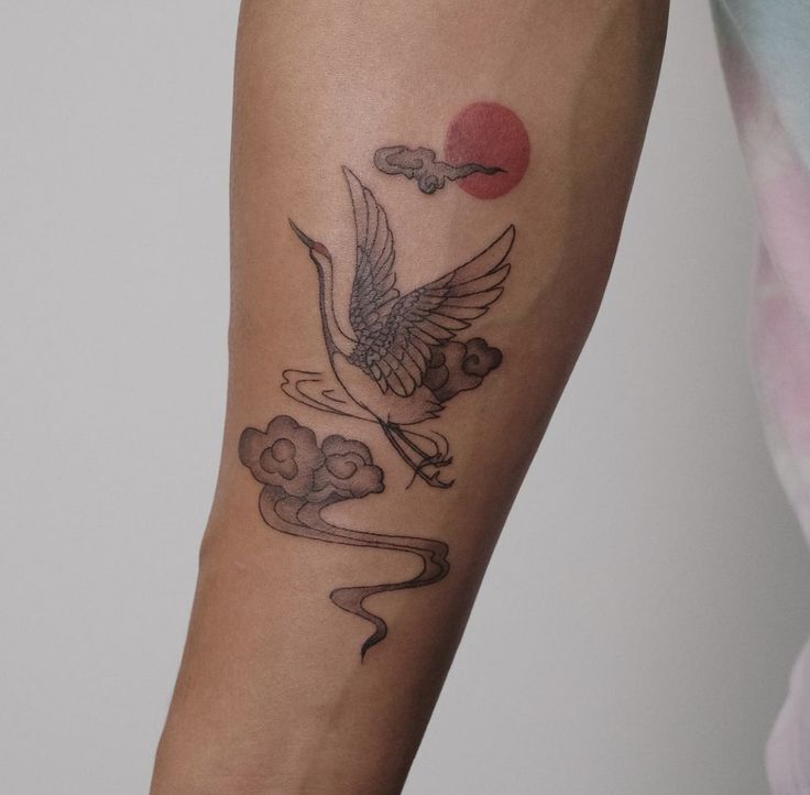 tattoo con hạc ở cẳng tay tattoo con hạc ở cẳng tay