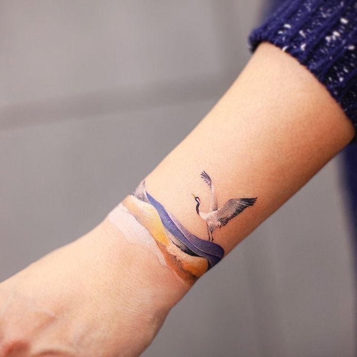 tattoo con hạc ở cổ tay siêu đẹp tattoo con hạc ở cổ tay siêu đẹp