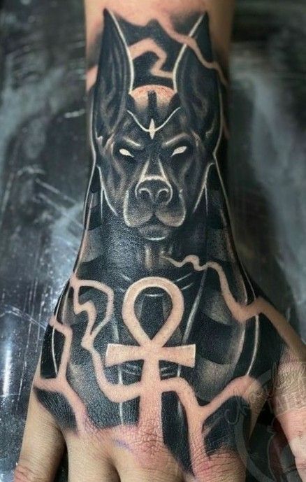 hình xăm anubis ở bàn tay hình xăm anubis ở bàn tay