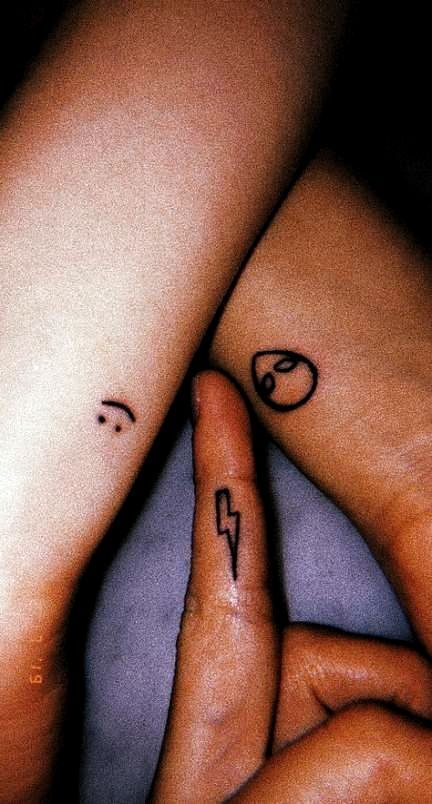 hình xăm mini dễ thương cho khách hàng tattoo mini xinh yêu cho khách
