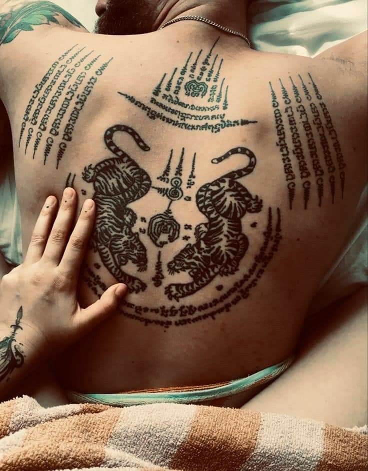 Nghệ thuật xăm hình Khmer ở lưng Top 444+ hình xăm chữ Khmer cho người thích độc lạ - Genztattoo