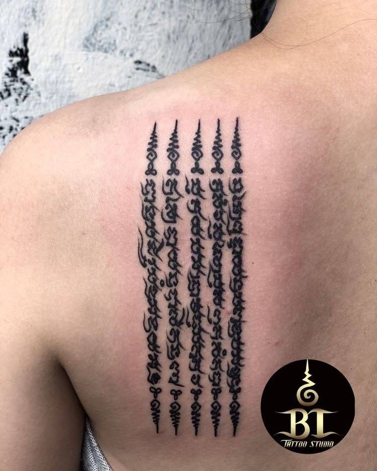 hình xăm khmer đơn giản ở lưng Top 444+ hình xăm chữ Khmer cho người thích độc lạ - Genztattoo