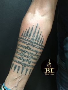 Hình xăm Khmer trên cẳng tay Top 444+ hình xăm chữ Khmer cho người thích độc lạ - Genztattoo