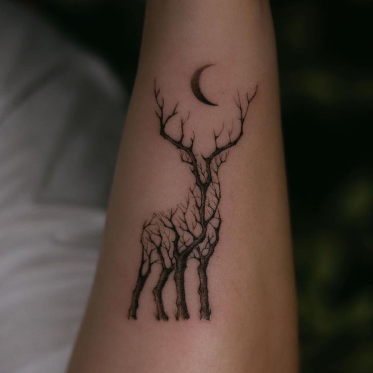 chất lừ với kiểu tattoo hươu trên tay chất lừ với kiểu tattoo hươu trên tay