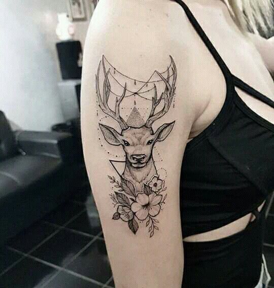 kiểu tattoo con hươu xăm trên bắp tay kiểu tattoo con hươu xăm trên bắp tay