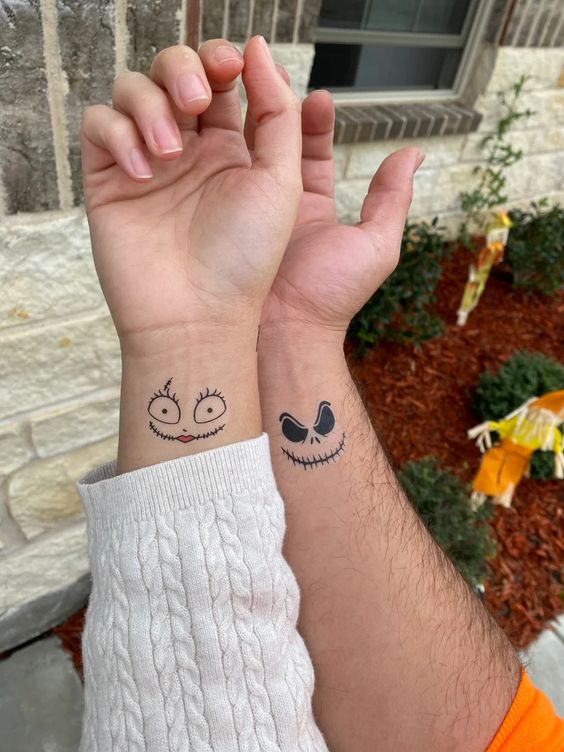 Gợi ý 500+ mẫu hình xăm mặt cười siêu hài hước - Genztattoo