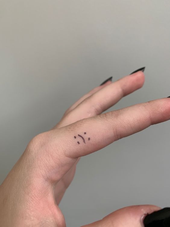 Gợi ý 500+ mẫu hình xăm mặt cười siêu hài hước - Genztattoo