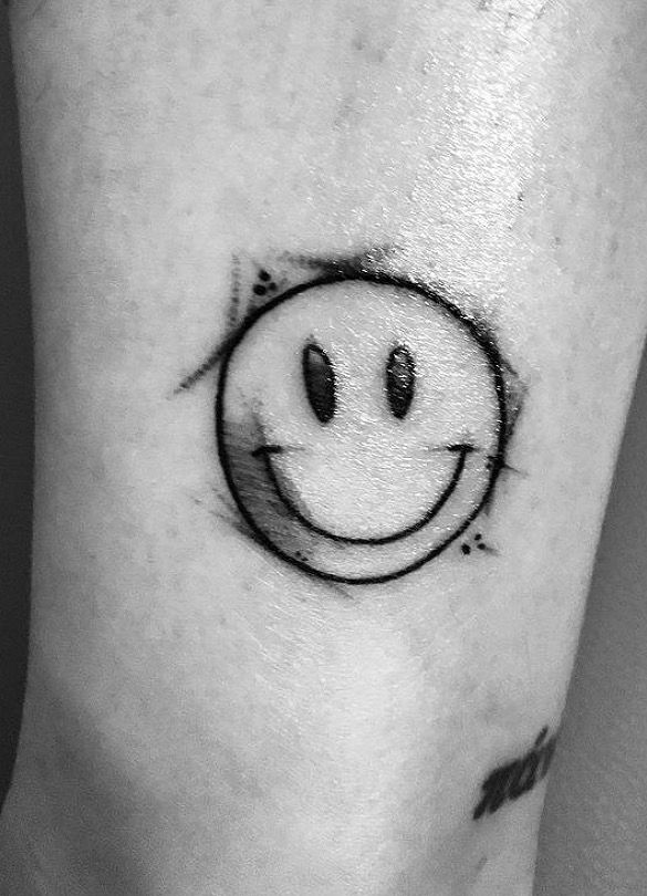 Gợi ý 500+ mẫu hình xăm mặt cười siêu hài hước - Genztattoo