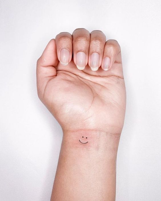 Gợi ý 500+ mẫu hình xăm mặt cười siêu hài hước - Genztattoo