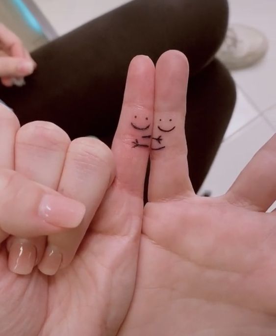 Gợi ý 500+ mẫu hình xăm mặt cười siêu hài hước - Genztattoo