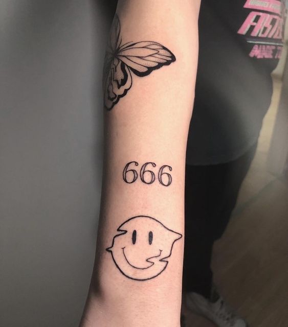 Gợi ý 500+ mẫu hình xăm mặt cười siêu hài hước - Genztattoo