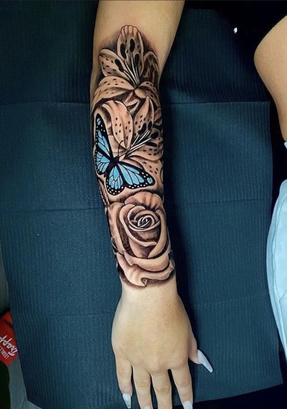 Hình xăm hoa hồng kết hợp với những chú bướm rực rỡ và sống động hình xăm hoa hồng kết hợp với bướm rực rỡ và sống động