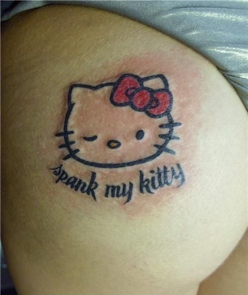 mẫu tattoo hello kitty kết hợp với chữ