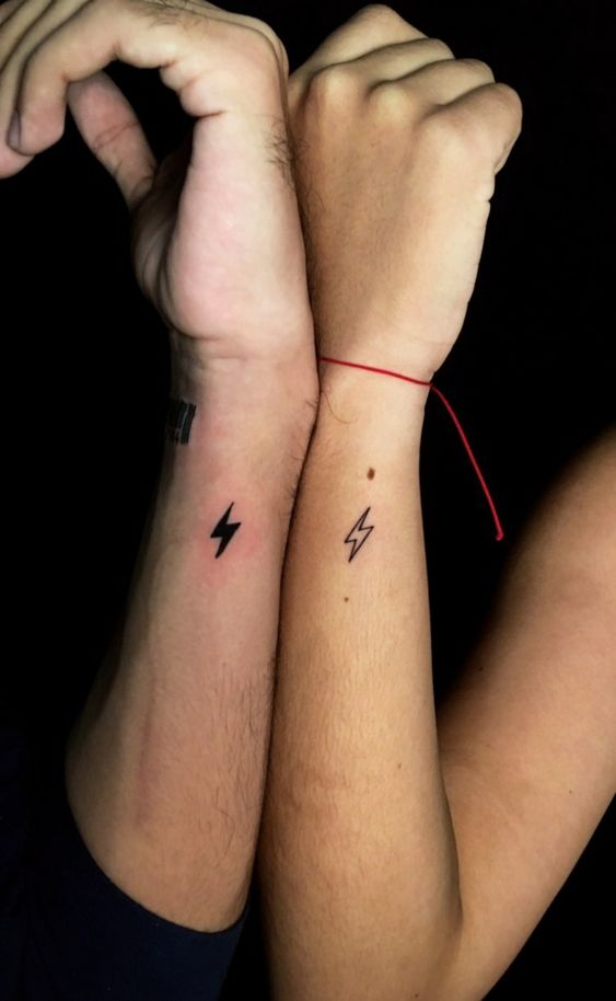 thiết kế hình xăm tia chớp cho các cặp đôi Top 600+ hình xăm couple siêu ngầu và cá tính - Genztattoo