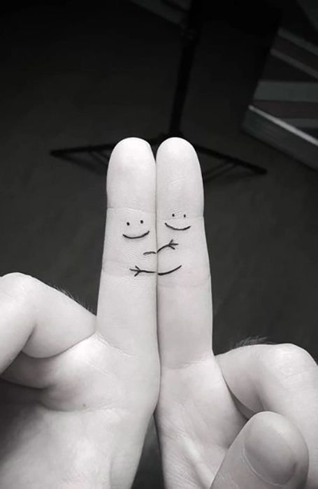 phong cách xăm ngón tay độc đáo cho các cặp đôi Top 600+ hình xăm couple siêu ngầu và cá tính - Genztattoo