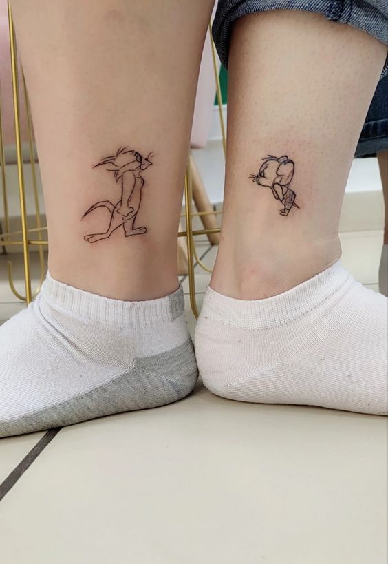 Hình xăm Tom & Jerry ở mắt cá chân cho cặp đôi Top 600+ hình xăm couple siêu ngầu và cá tính - Genztattoo