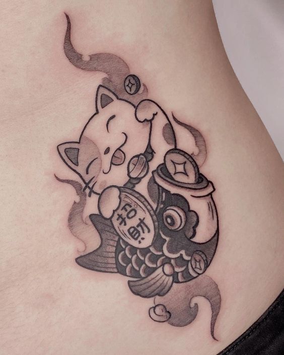 tattoo mèo thần tài kết hợp với cá chép đơn sắc tattoo mèo thần tài kết hợp với cá chép đơn sắc