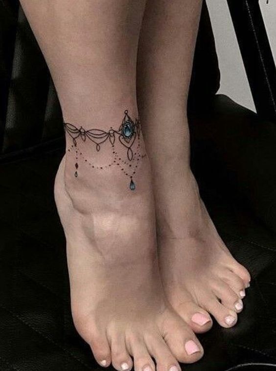 kiểu tattoo lắc chân cực ngầu cho nữ