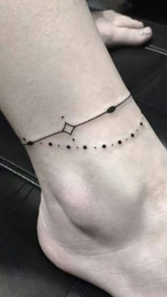 mẫu tattoo lắc chân đơn giản tinh tế