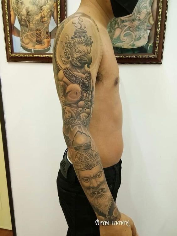 họa bì kim sí điểu ở bắp tay