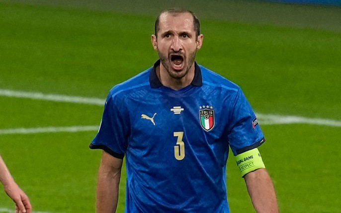 Tiền vệ kỳ cựu người Ý Giorgio Chiellini chính thức ở lại Juventus thêm 2 năm