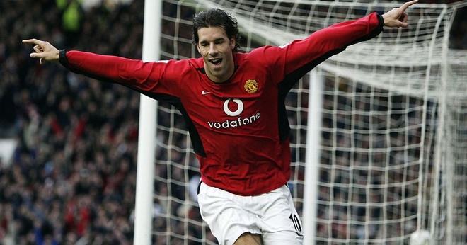 Man Utd cần mẫu tiền đạo như Ruud van Nistelrooy"