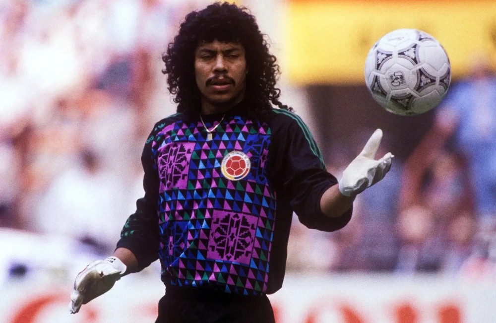 Chuyện cuối tuần: René Higuita, gã điên huyền thoại và 7 tháng tù vì lòng hảo tâm