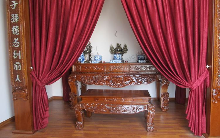 Nên chọn rèm màu gì cho phòng thờ?