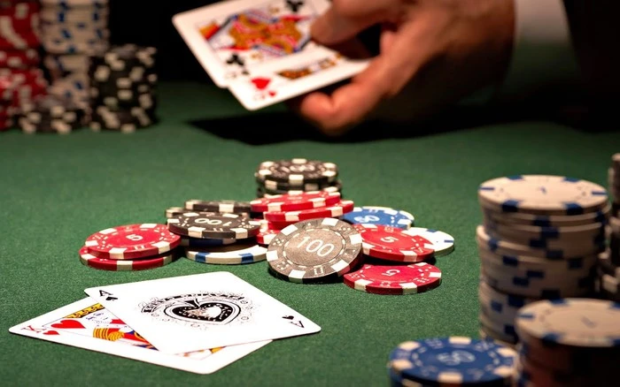 Làm thế nào để chơi blackjack mà không thua