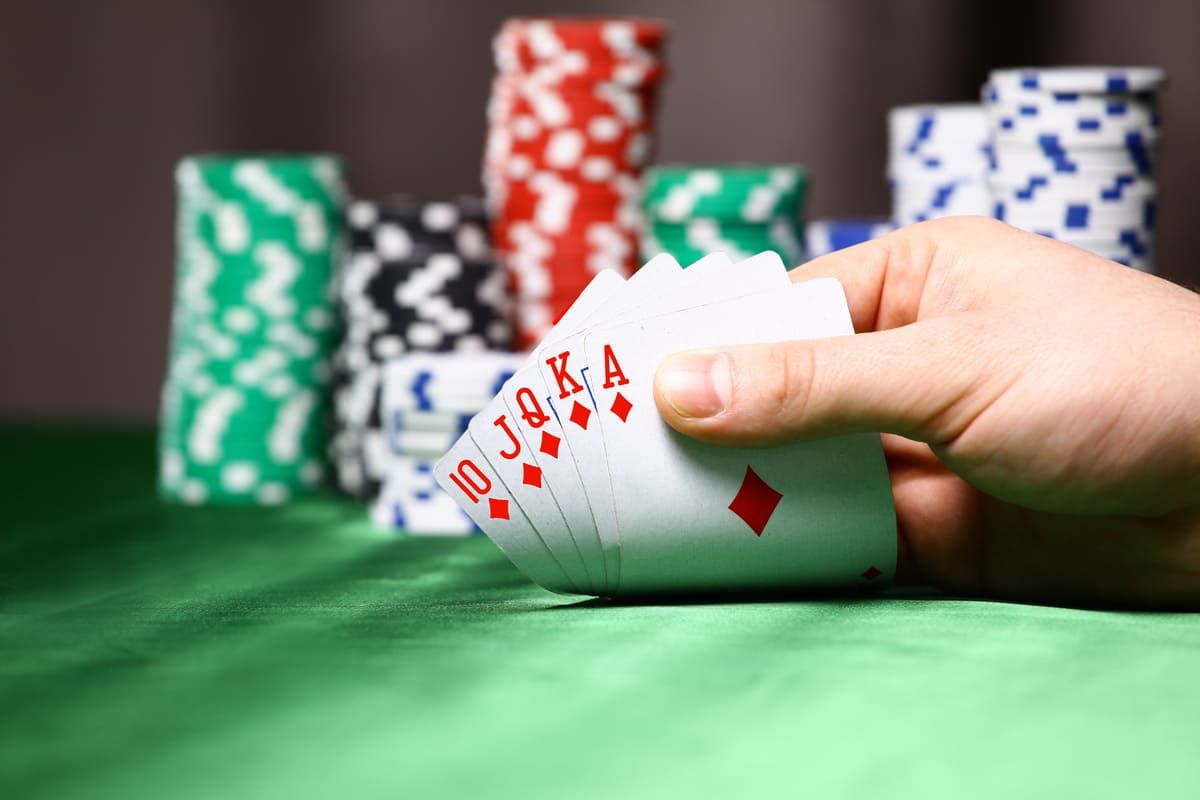 Straight Flush là gì? Hướng dẫn đầy đủ về những hand mạnh nhất trong Poker | Natural8