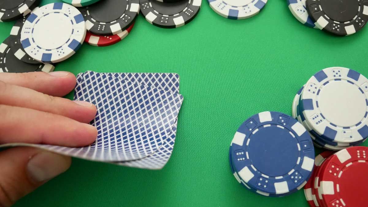 Steal Poker là gì? ⚡ Chiến lược Steal Poker cơ bản