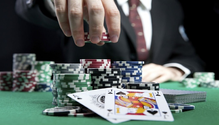 Bluff trong poker là gì? Lưu ý khi sử dụng Bluff trong poker