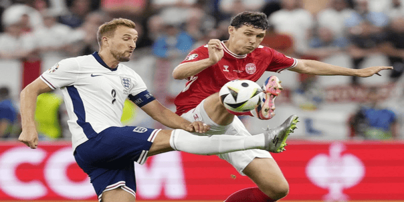 FW trong bóng đá là gì? Giải đáp mọi thắc mắc của bạn.