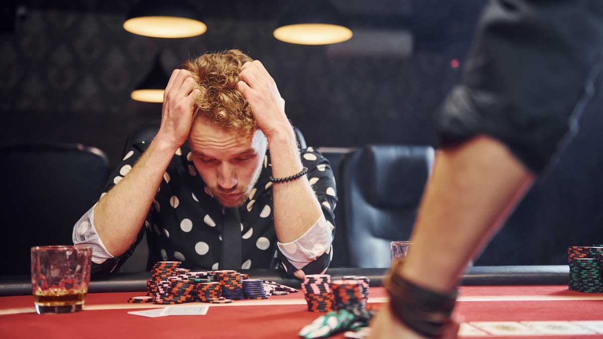 Implied Odds Trong Poker Là Gì? Hướng Dẫn Cách Tính Và Ứng Dụng Chi Tiết