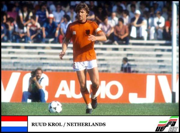 Hậu vệ của đội tuyển quốc gia Hà Lan Những hậu vệ Hà Lan chơi hay nhất từ trước tới nay