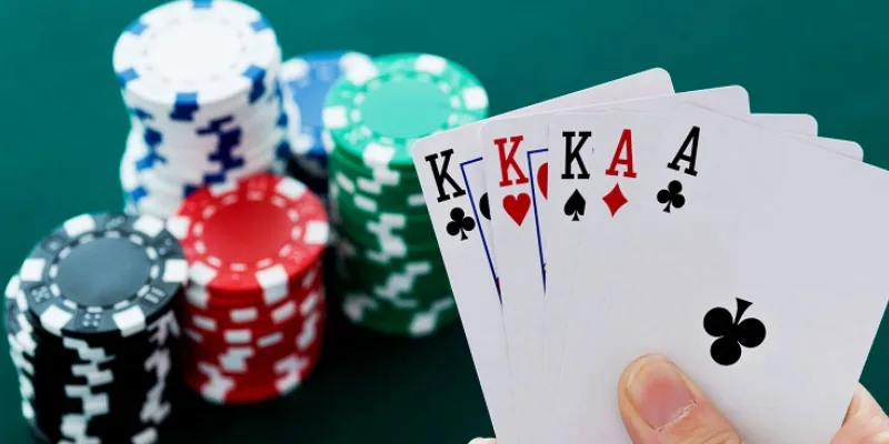 Mẹo chơi ba lá bài và luôn có lợi thế trên bàn chơi - NEW88