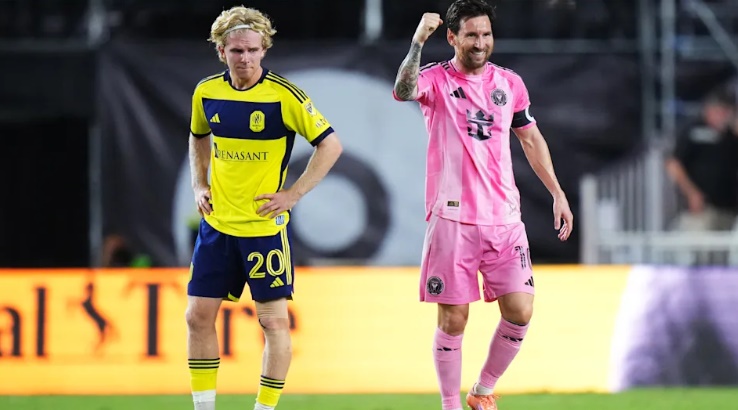 10 bàn thắng điệu nghệ nhất với kỹ thuật 'chích mũi giày'