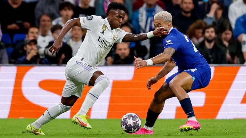 LW Trong Bóng Đá Là Gì? Nhiệm Vụ Và Yêu Cầu Quan Trọng Vị Trí LW