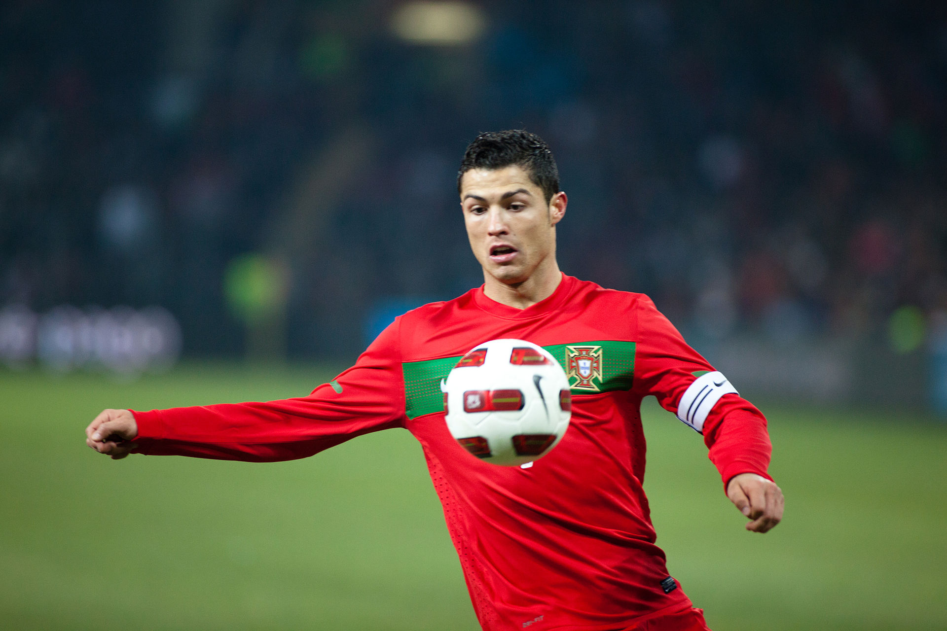 Tiểu sử Cristiano Ronaldo -Tất cả những điều cần biết về CR7