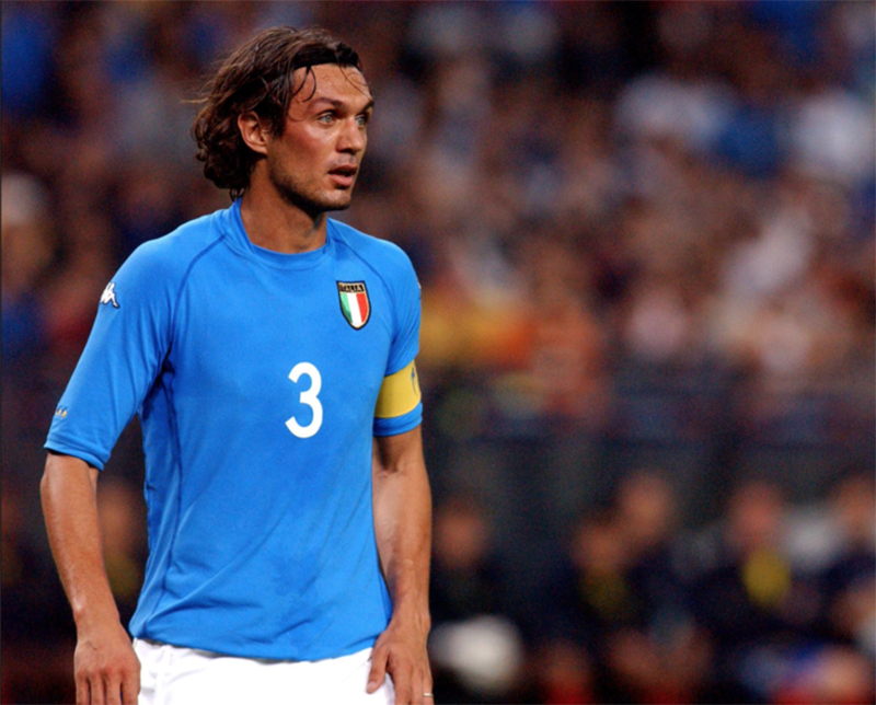 Áo số 3 dành cho hậu vệ cánh trái